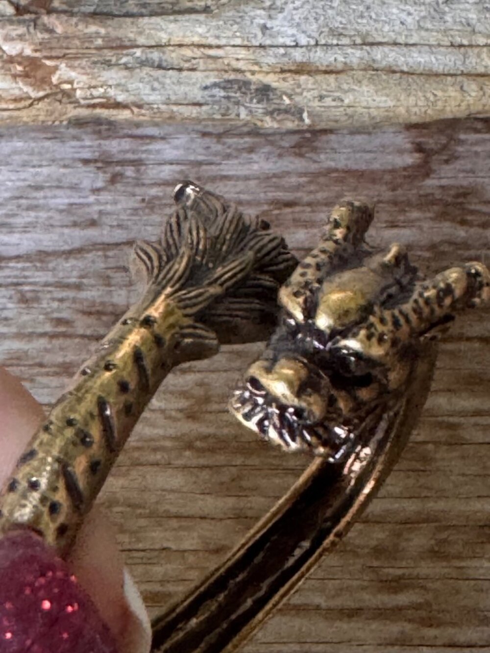 Lucky Brand Dragon Head Hinged Bangle Bracelet Antiqued Brass Tone Statement - Picture 7 of 7